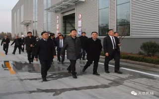 山東省住建廳黨組成員、副廳長張曉海蒞臨天意機(jī)械調(diào)研指導(dǎo)